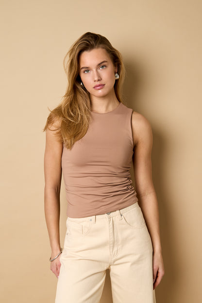 Basic Scrunch Top