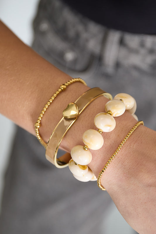 Elastieke kralenarmband met grote kralen